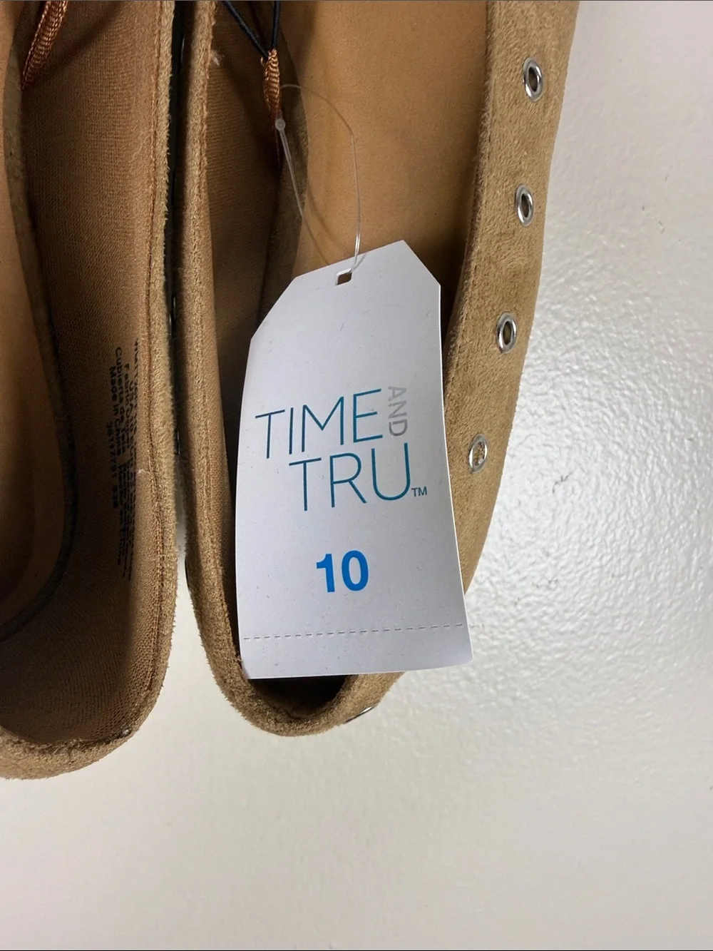 Time and Tru Tan Suede Lace-Up Flats. NEW Size 10